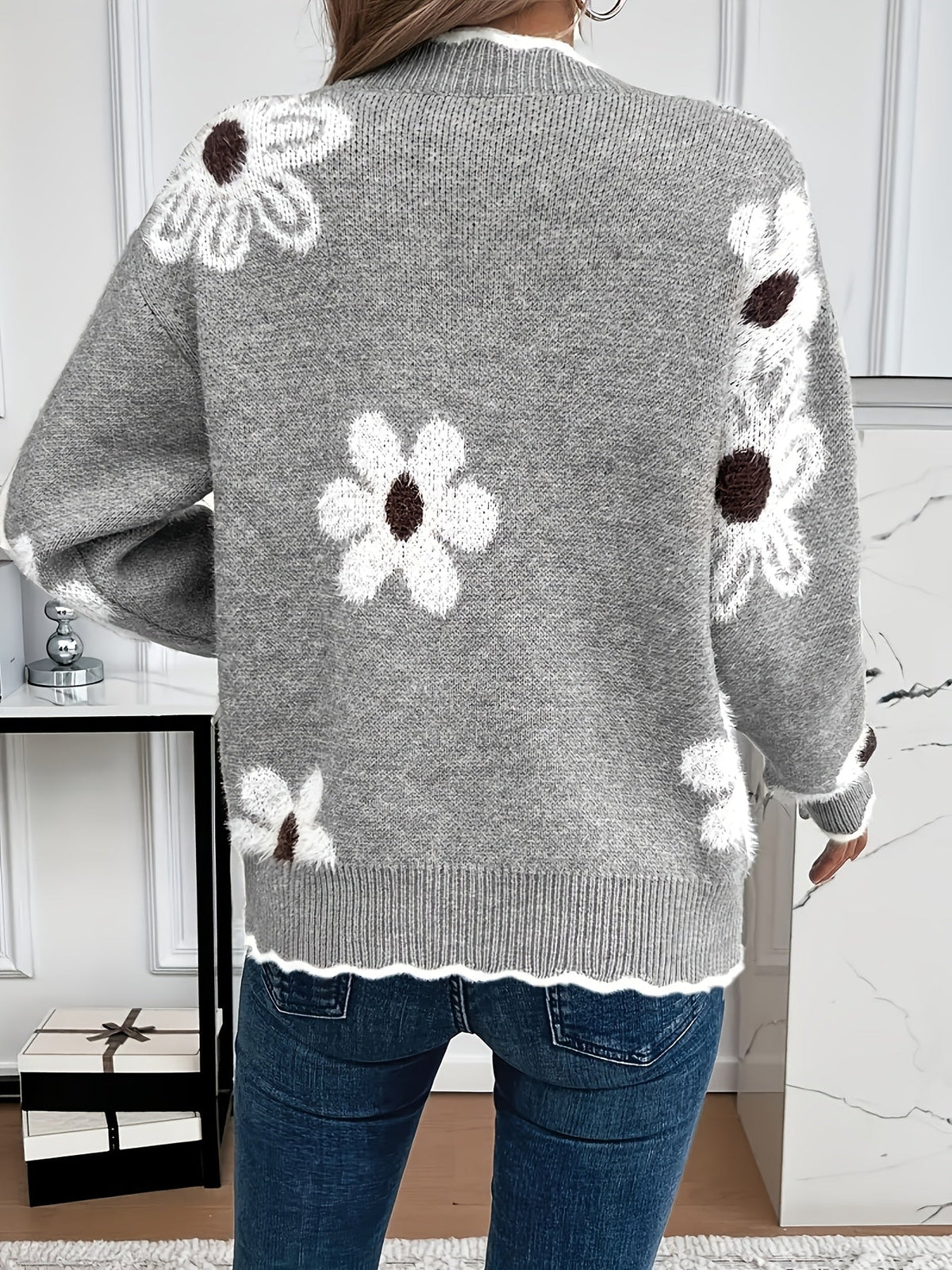 Women's Floral Jacquard V Neck Sweater