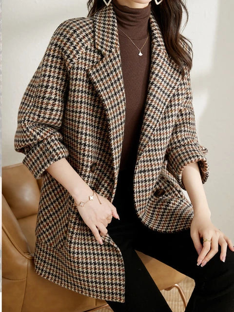 https://cdn.shopify.com/s/files/1/0957/7286/8982/files/Womens-Long-Checkered-Blazer-Classic-Autumn-Winter-Style.jpg?v=1770236860