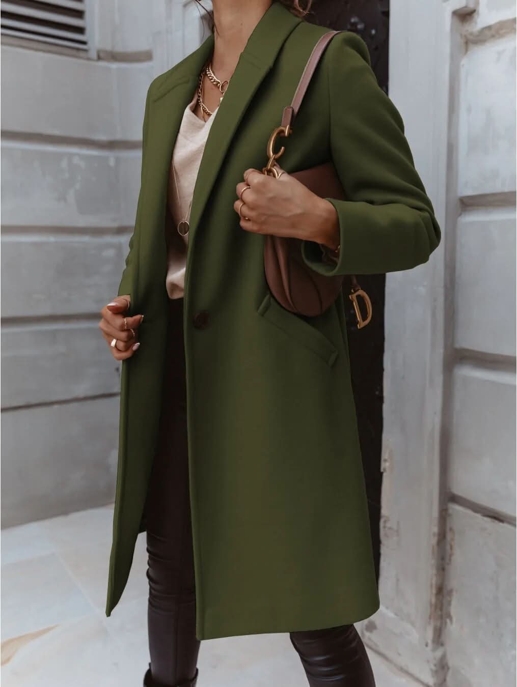 https://cdn.shopify.com/s/files/1/0957/7286/8982/files/Womens-Long-Tailored-Coat-Elegant-Structured-Overcoat-for-Smart-Layering-5.jpg?v=1770237647