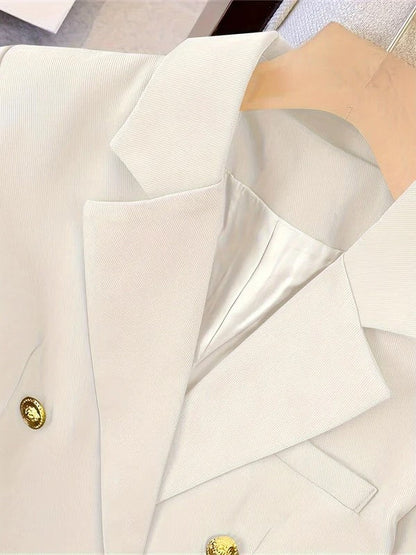 https://cdn.shopify.com/s/files/1/0957/7286/8982/files/Womens-Tailored-Double-Breasted-Blazer-All-Season-Formal-Wear-8.jpg?v=1770236857